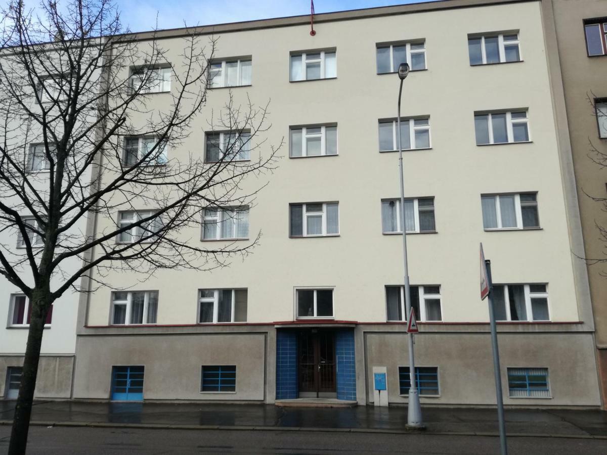 Maly Utulny Byt V Lipkach Hradec Králové Buitenkant foto